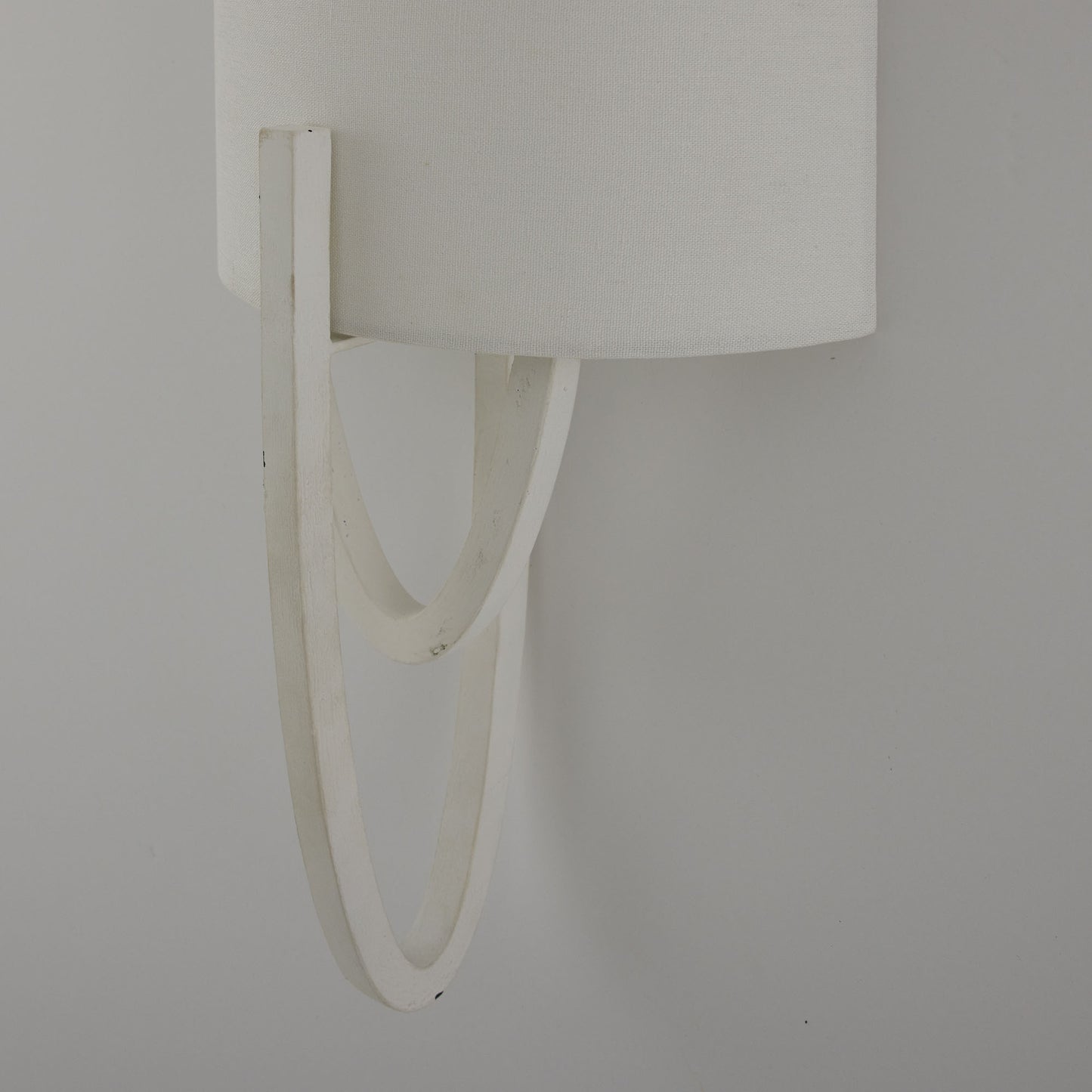 Obra Sconce: Modern Bauhaus-inspired Lighting Fixture
